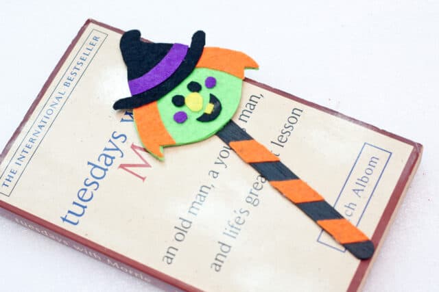 Witch Halloween bookmarks craft for kids tutorial, final product
