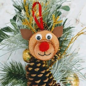 DIY Rudolph wood slice ornament