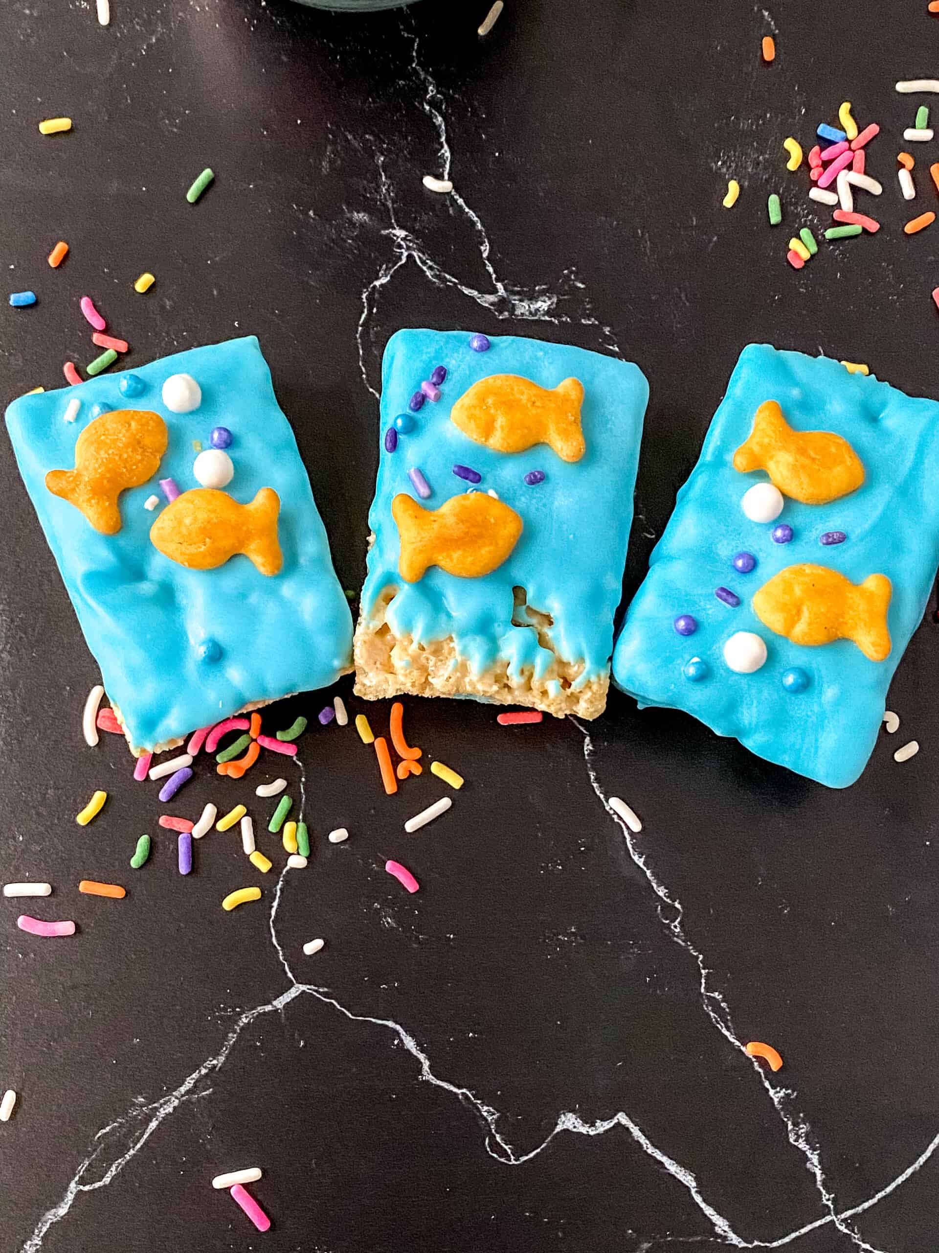 1 Fish 2 Fish Rice Krispie Treats - Made In A Pinch