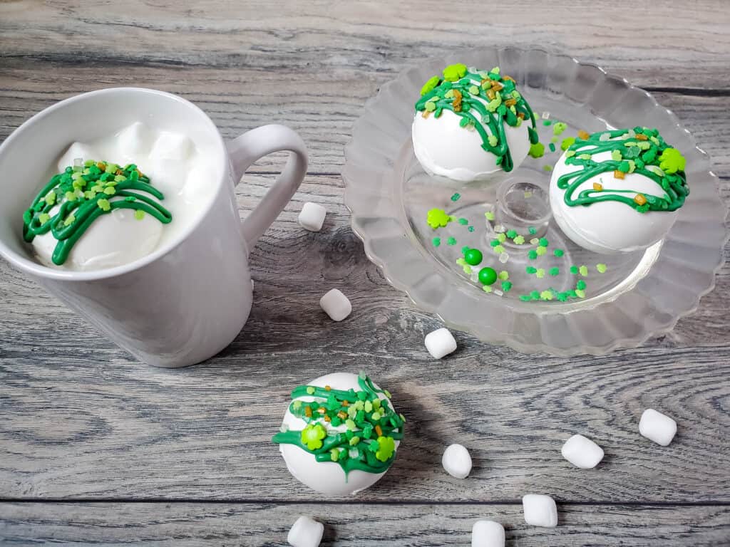 St. Patrick's Day DIY hot cocoa bombs