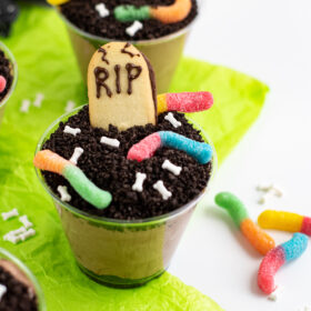 Oreo Halloween Dirt Cups with gummy worms