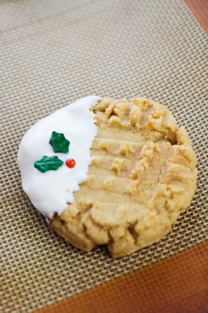 decorated christmas peanut butter cookie