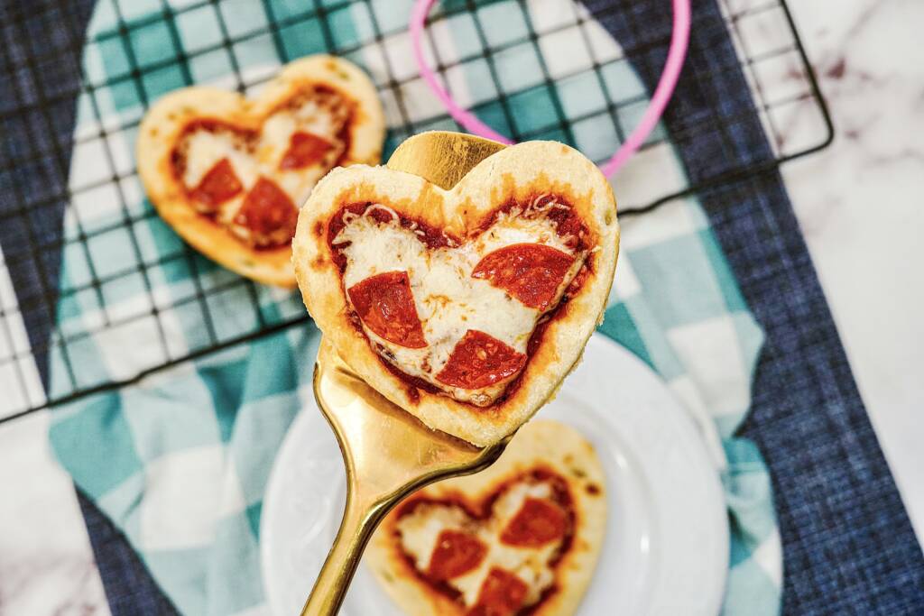 mini heart pizzas