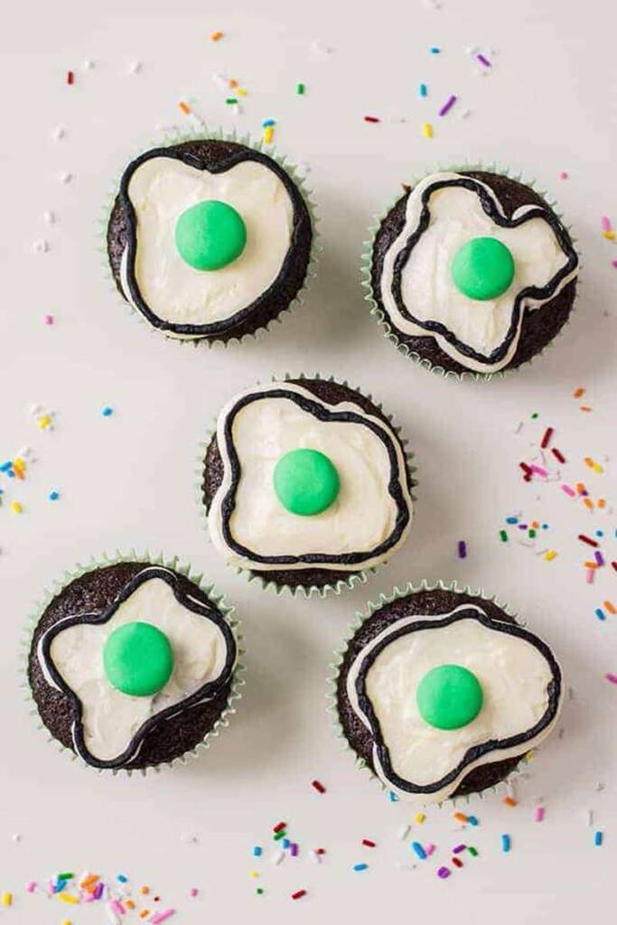 dr seuss green eggs and ham cupcakes