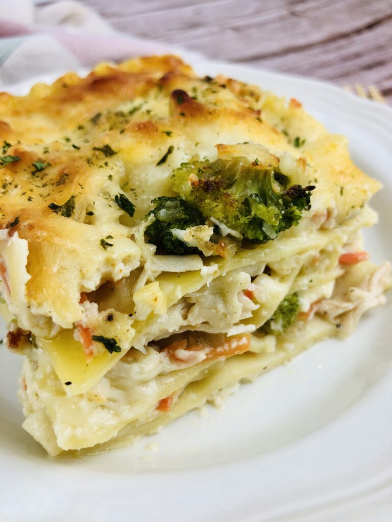 chicken and broccoli lasagna close up